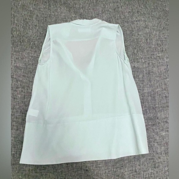Everlane Clean Silk Relaxed Sleeveless Shirt Aqua Light Blue 2 - Picture 3 of 3